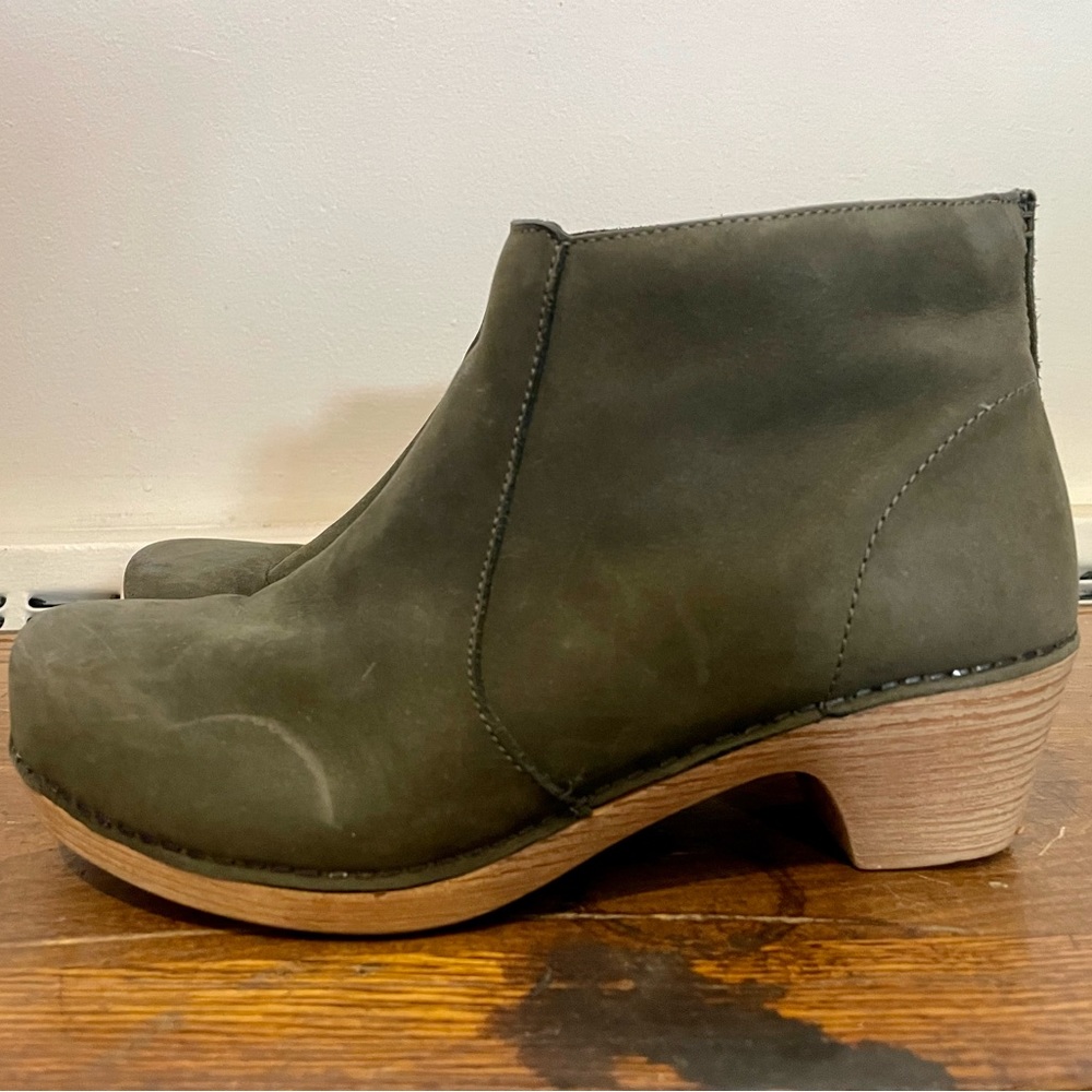 Forest green Dansko clog Size 38